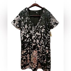 1. STATE- NEW Sequin Shift dress. 🖤🩶🖤